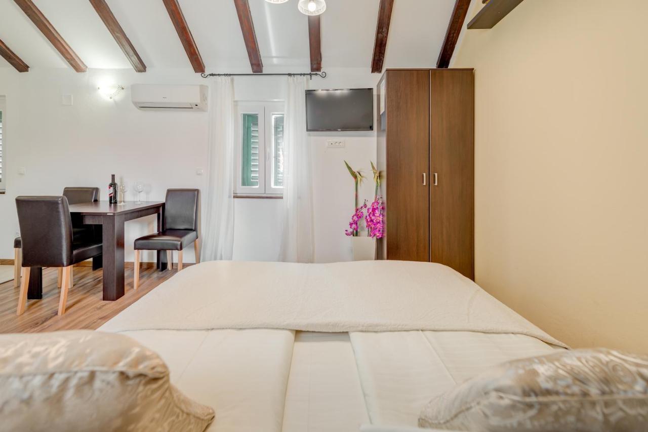 ספליט Guesthouse Imperator מראה חיצוני תמונה