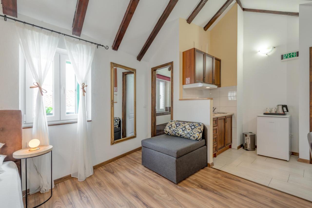 ספליט Guesthouse Imperator מראה חיצוני תמונה