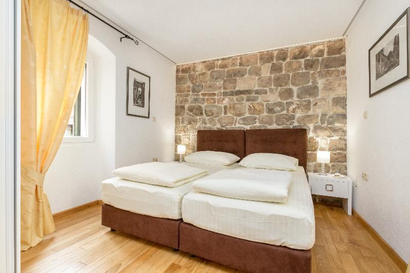 ספליט Guesthouse Imperator מראה חיצוני תמונה