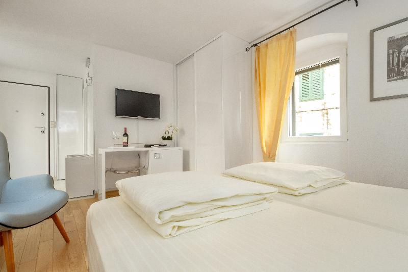 ספליט Guesthouse Imperator מראה חיצוני תמונה
