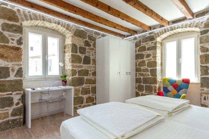 ספליט Guesthouse Imperator מראה חיצוני תמונה