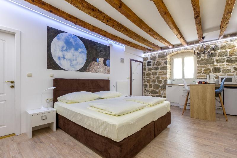 ספליט Guesthouse Imperator מראה חיצוני תמונה